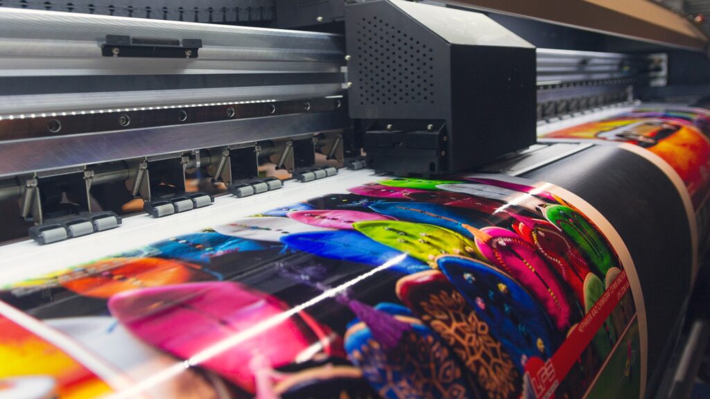 Großformatdruckmaschine in Betrieb. Industrie